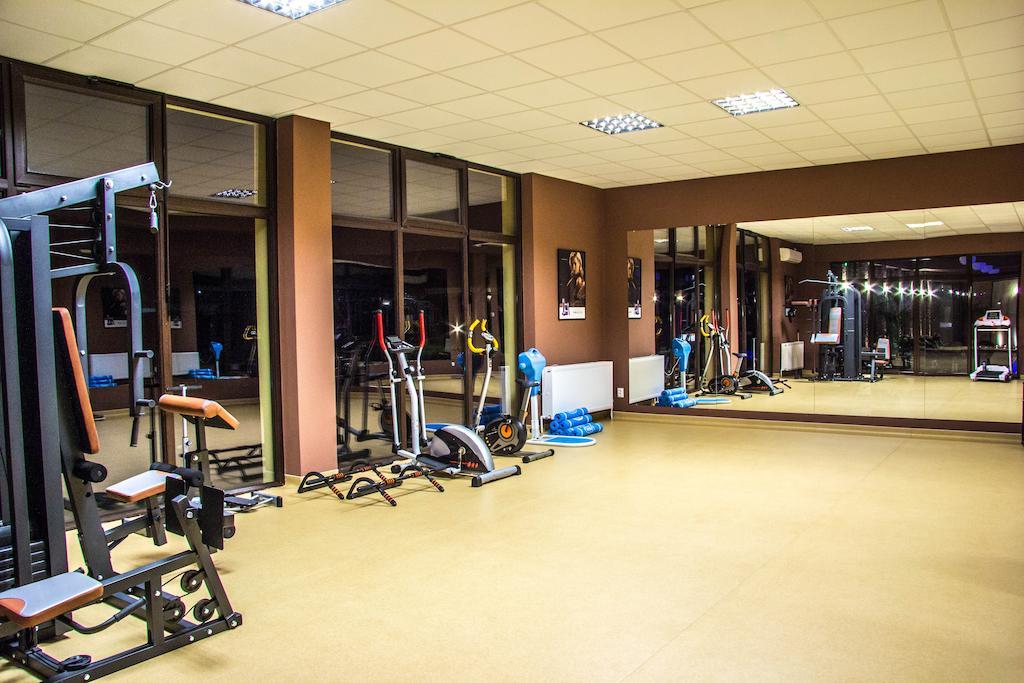 Conacul Benke Hotel Moacsa Екстериор снимка